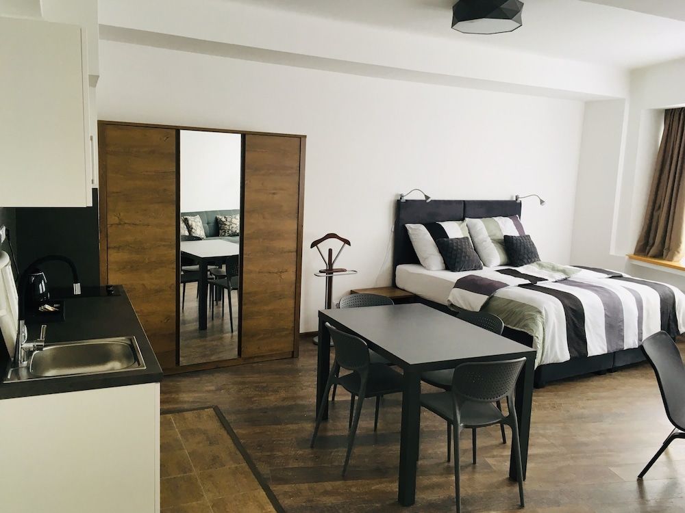 Like Home Apartments Prague Standard Suite (4)