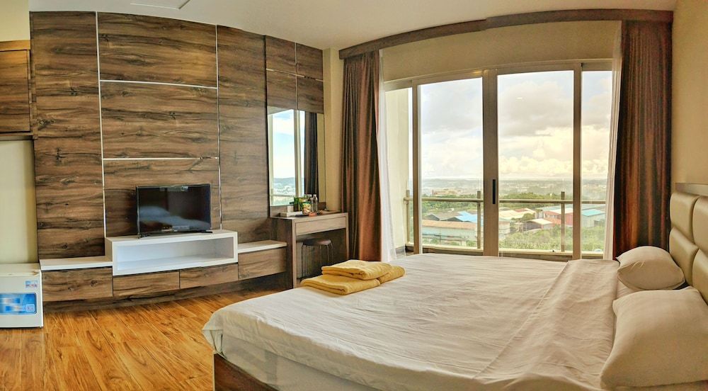 undefined Lovina at Pelita Nagoya Apartment 4