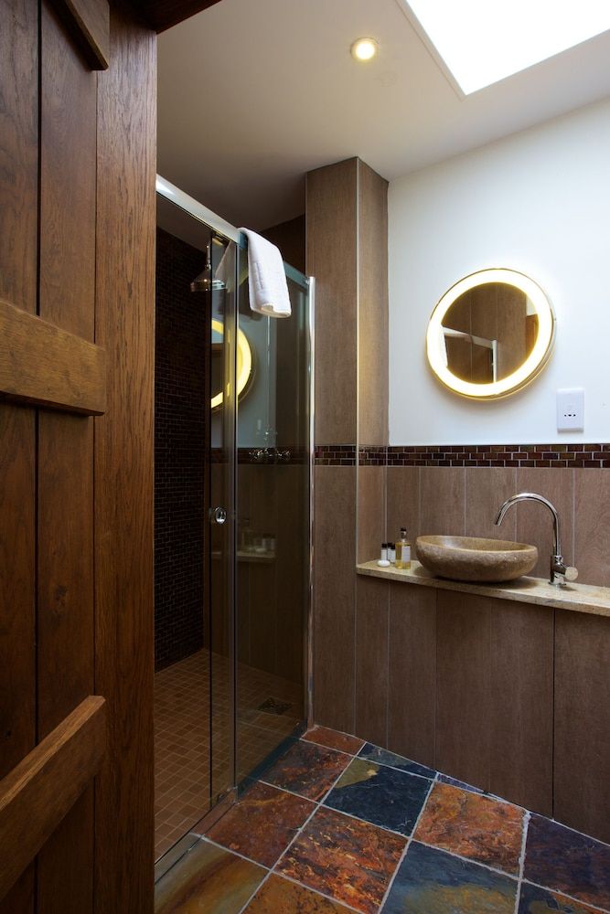 Eckington Manor Luxury Double Room 7