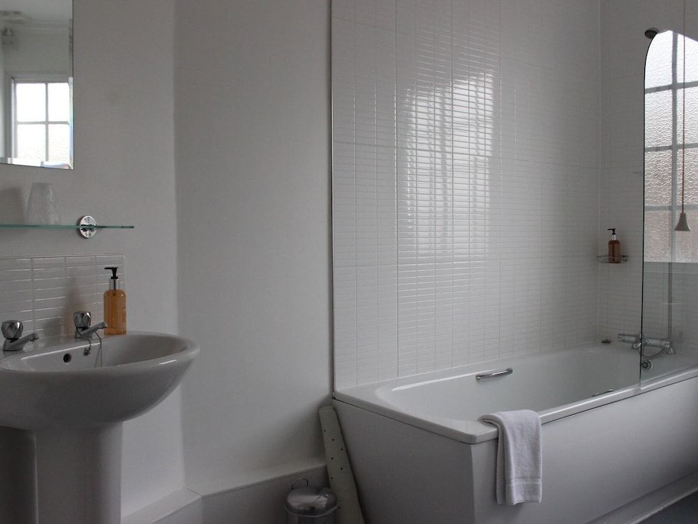 Ensuite, King