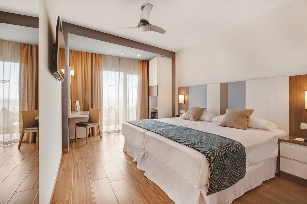 Double Room, Balcony