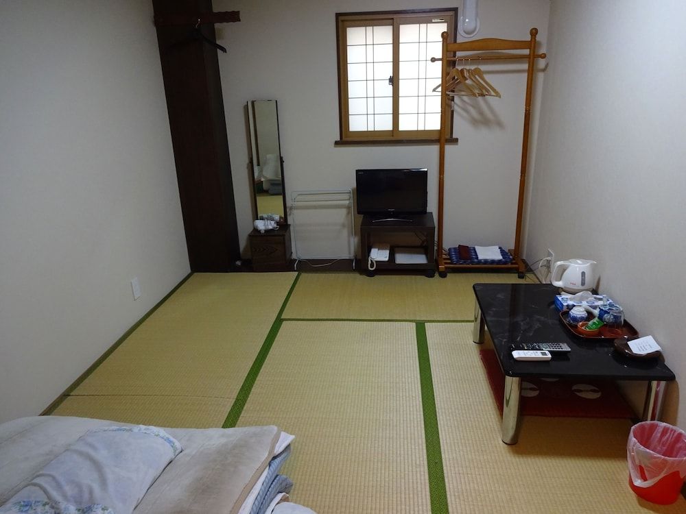 Imazato Ryokan Japanese Style 6 Tatami-mat Room, Shared Bathroom 2