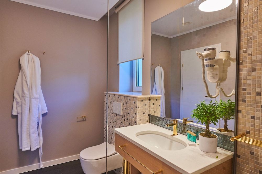 Pergola Boutique Hotel Deluxe Room 5