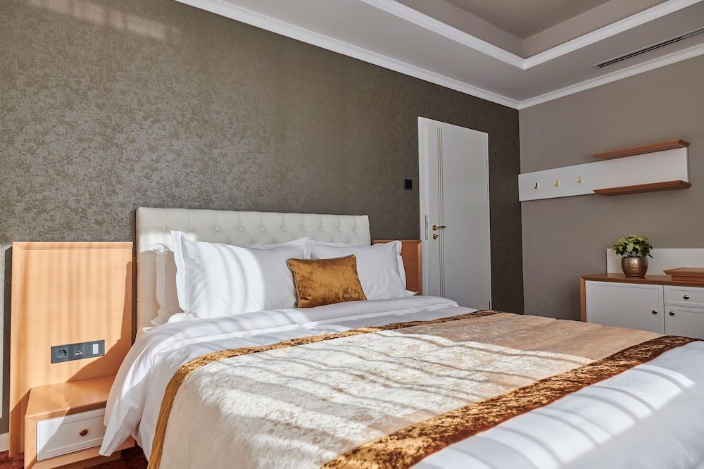 Pergola Boutique Hotel Deluxe Room 2