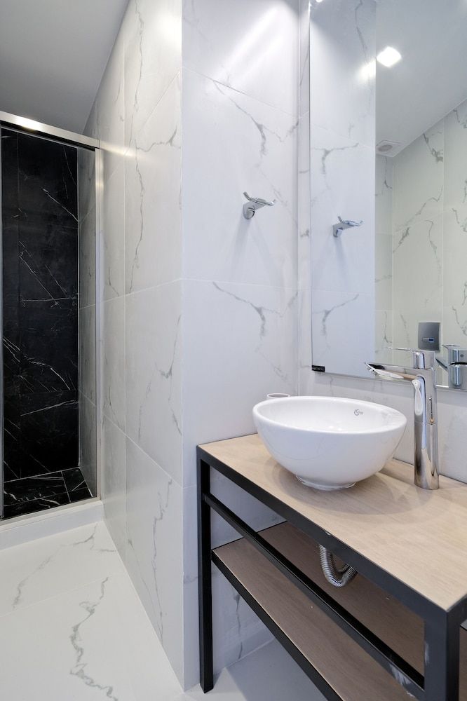 Eos Residence Luxury Apartment, 4 Bedrooms, Non Smoking, Balcony 21