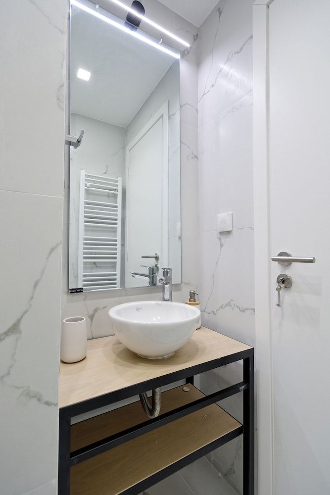 Eos Residence Luxury Apartment, 4 Bedrooms, Non Smoking, Balcony 32