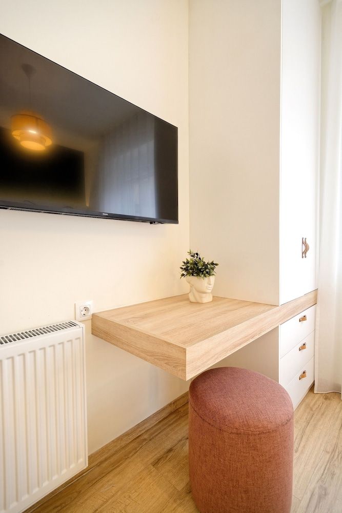 Eos Residence Signature Apartment, 2 Bedrooms, Ground Floor 14