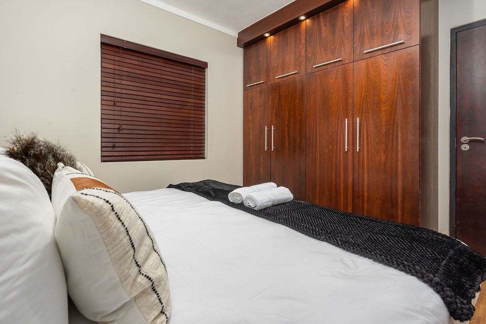 undefined Icon 1402 8