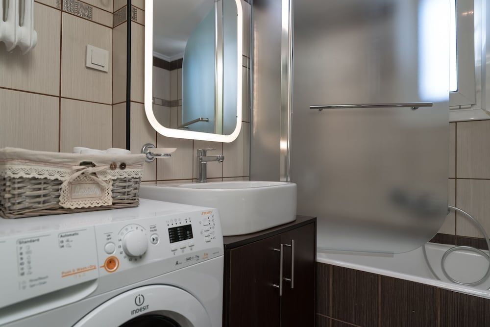 Absolute Athens III Apartment 25