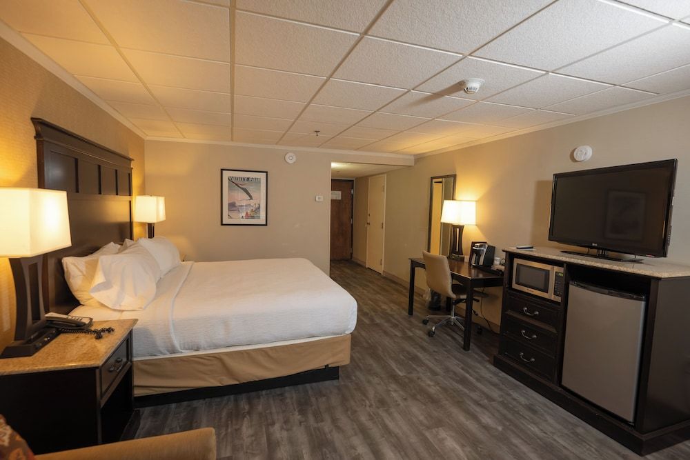 Suite, 1 King Bed, Non Smoking