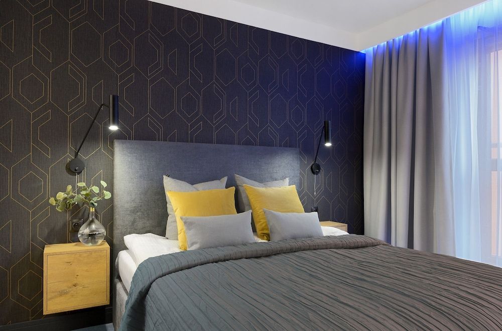 undefined Elite Apartments Waterlane Pool Access 8