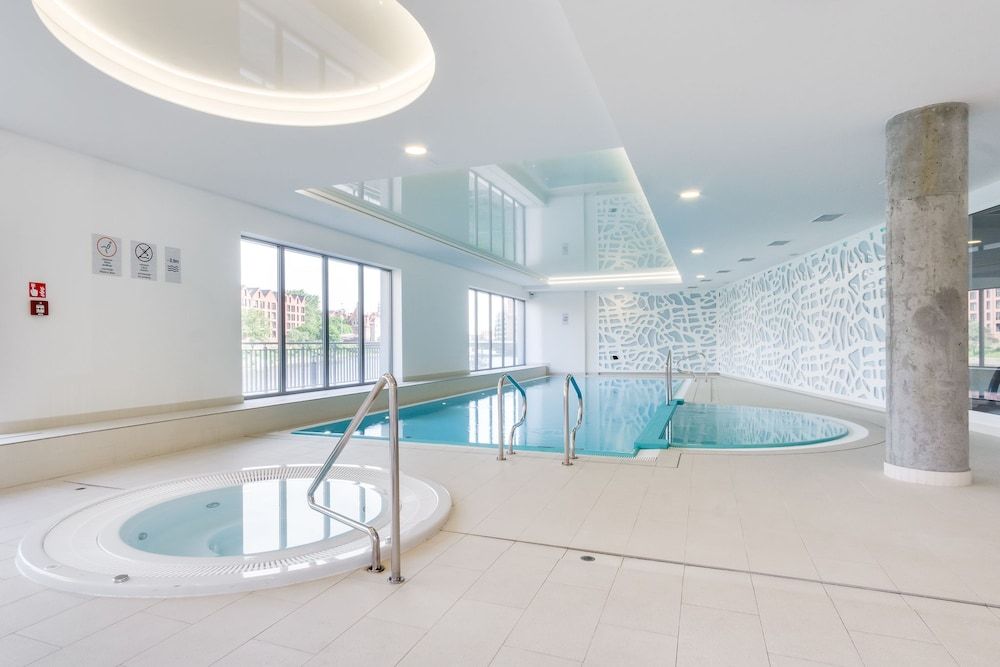 undefined Elite Apartments Waterlane Pool Access 3