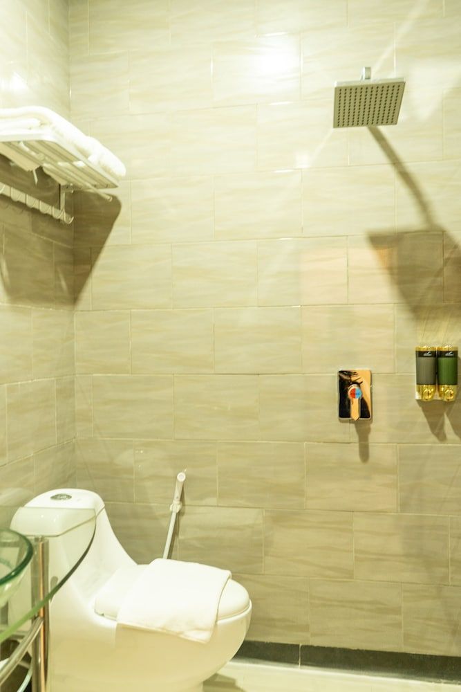 Hokkie Hotel Punggur Batam Standard Twin Room, 2 Twin Beds 6