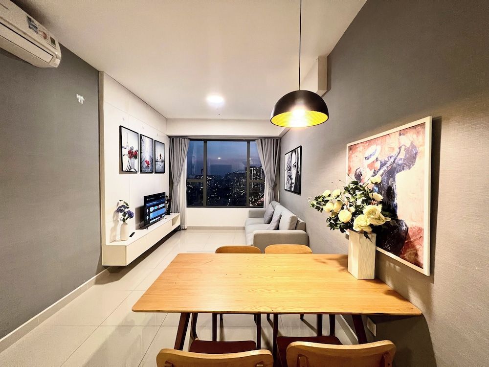 undefined Spacious Saigon 3