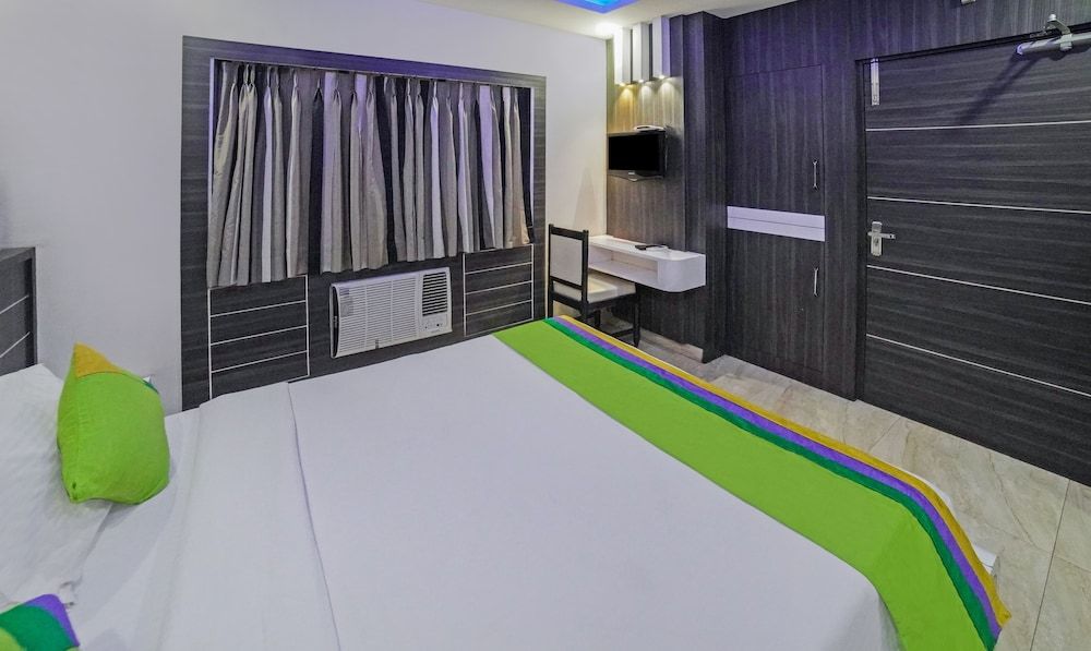 Treebo Trend South Park Standard Double Room 3