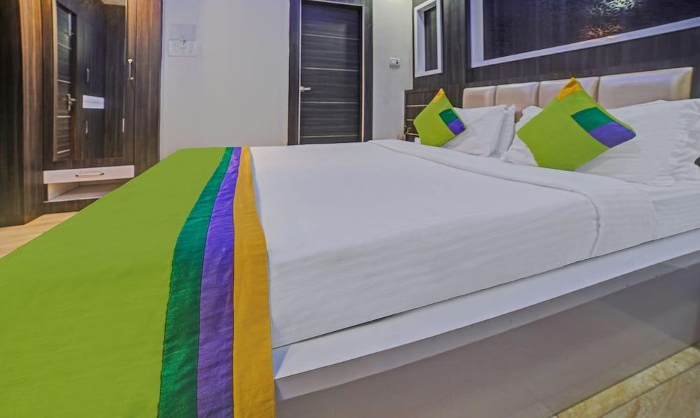 Treebo Trend South Park Standard Double Room 5