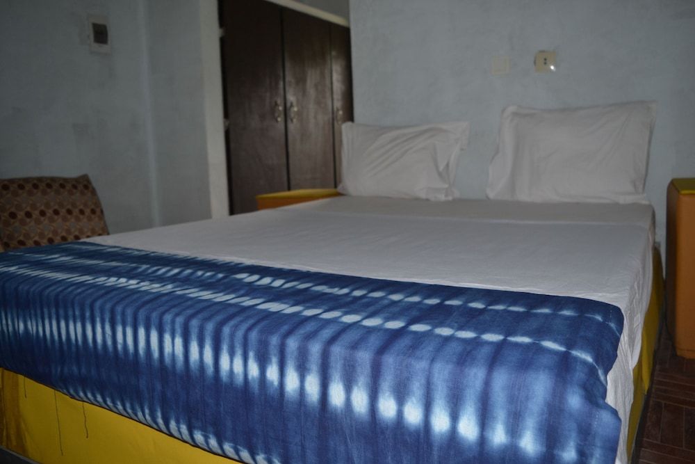 Les Chambres Du Prélat Classic Room, 1 Queen Bed, Non Smoking, Ensuite 3