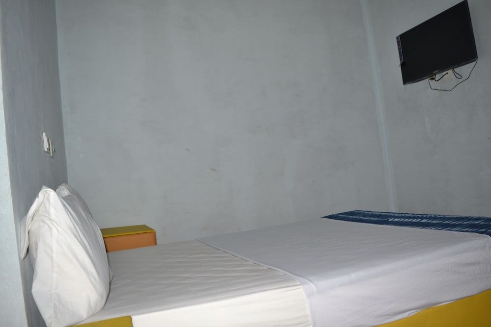 Les Chambres Du Prélat Classic Room, 1 Queen Bed, Non Smoking, Ensuite 2