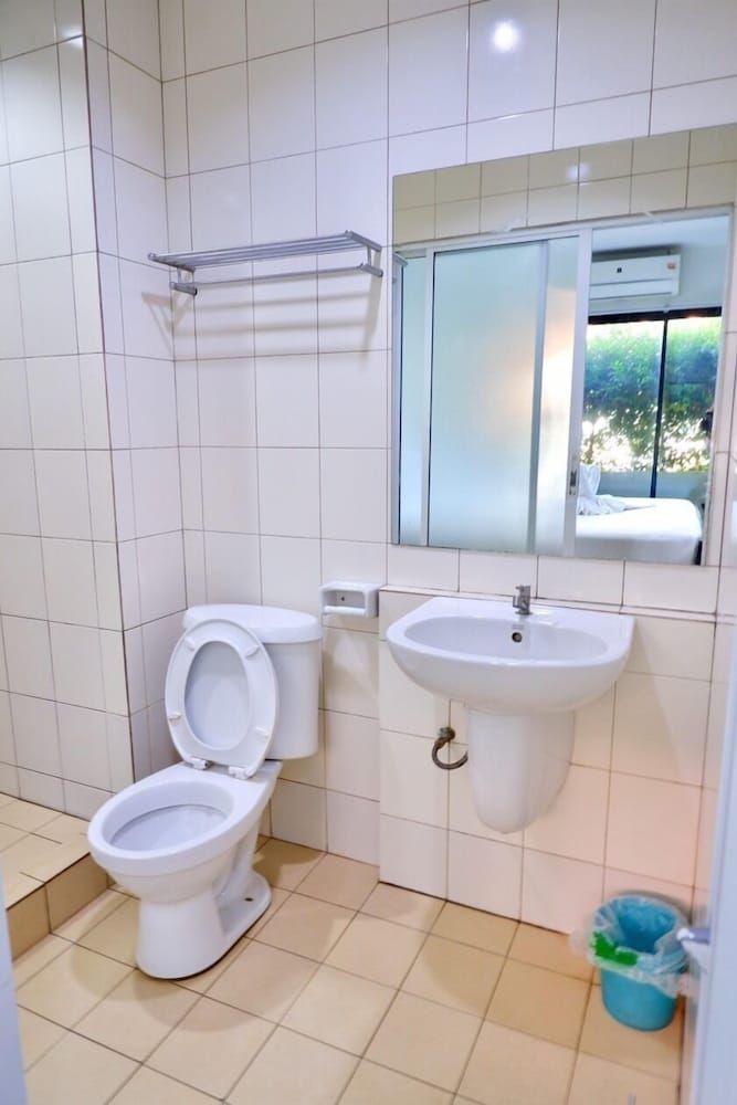 The Wonders Hotel Standard Double Room 6