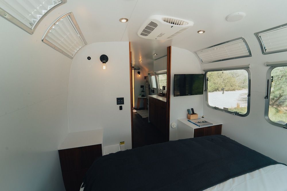 Bab Al Nojoum Al Mugheirah Airstream 2