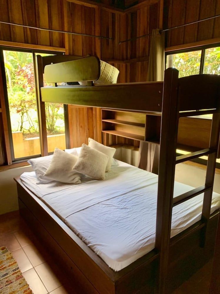 Family Cabin, 2 Bedrooms, Pool Access, Mountain View