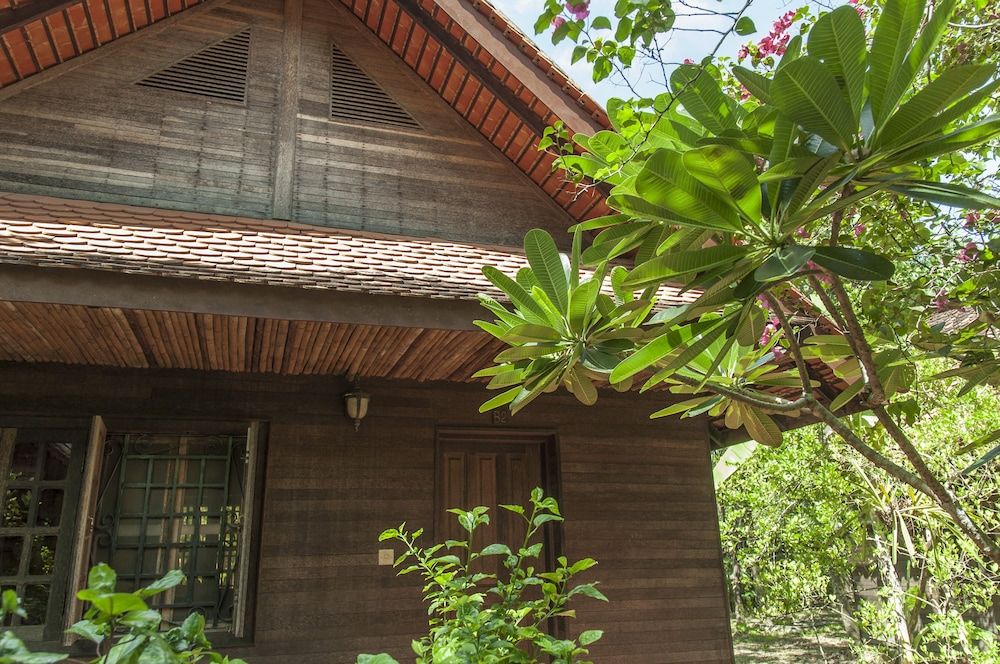 undefined Palm Village Resort & Spa 9