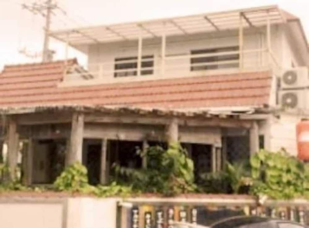 Sunrise House 2F