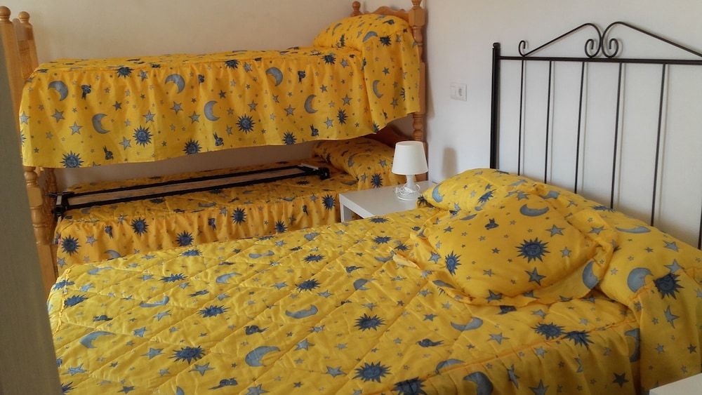 La Llar de Laura Triple Room 3