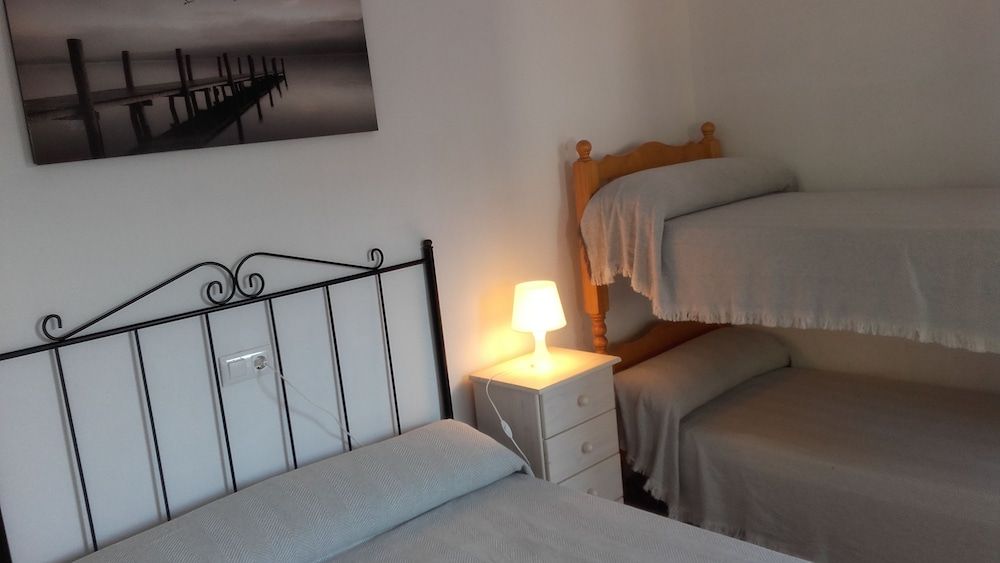 La Llar de Laura Triple Room 5