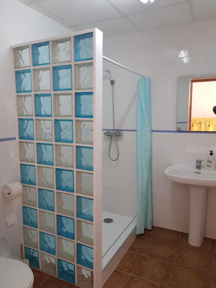 La Llar de Laura Quadruple Room 9