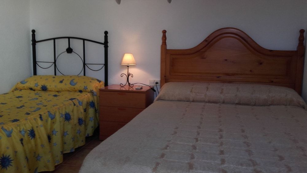 La Llar de Laura Triple Room