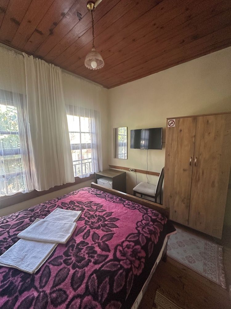 Kont Pansiyon Standard Double Room 6