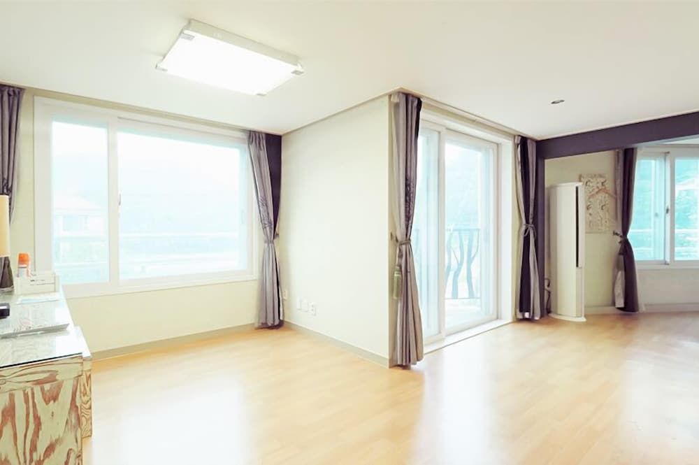 Applelodge 1F - Asahi (Bed) 2