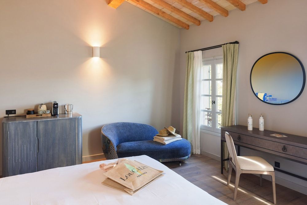 Lou Calen Retreat Standard Room