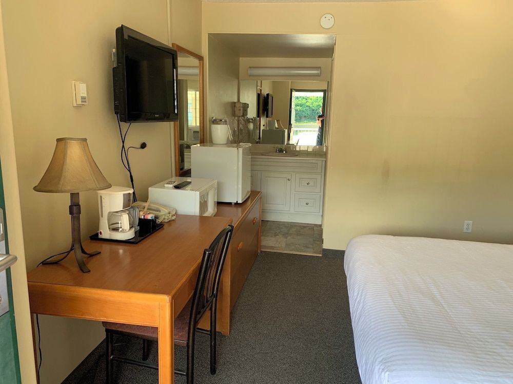 Peace Valley Inns Single Room 3