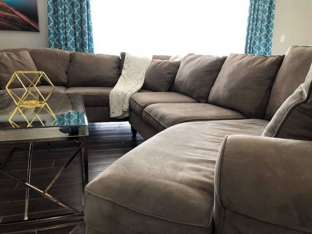 Parsley · New! Luxury, Near Disney & Universal. Sleep 9 Villa (3 Bedrooms) 14