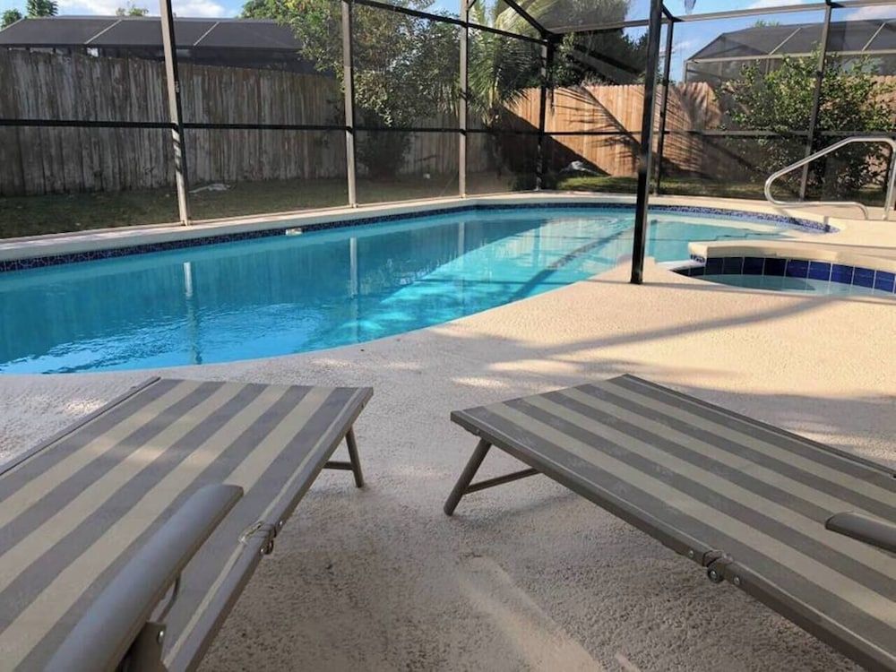 undefined Parsley · New! Luxury, Near Disney & Universal. Sleep 9 10