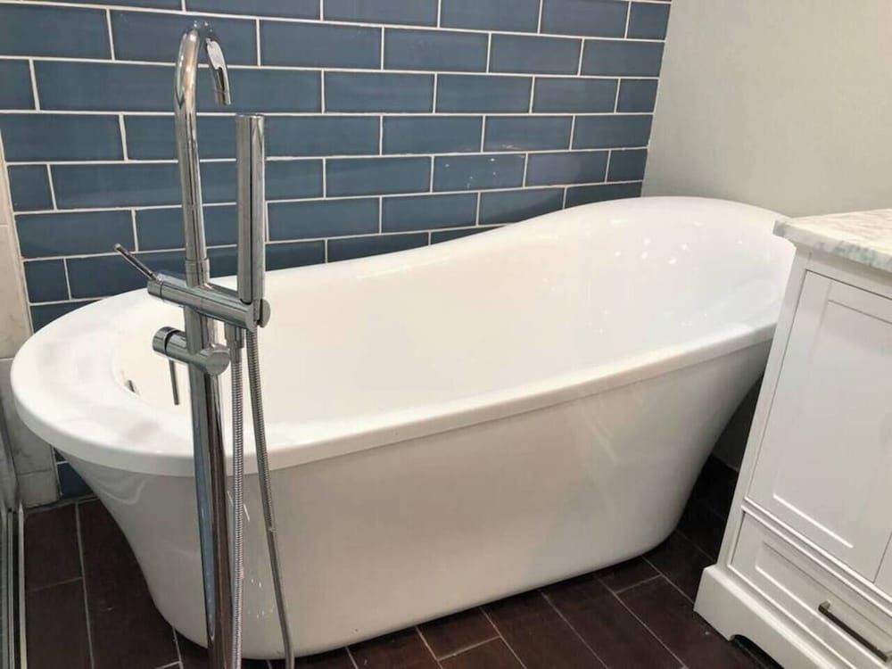 Parsley · New! Luxury, Near Disney & Universal. Sleep 9 Villa (3 Bedrooms) 13