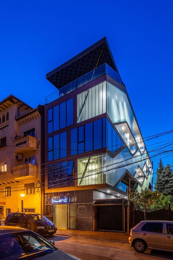 undefined Blend City Center 6