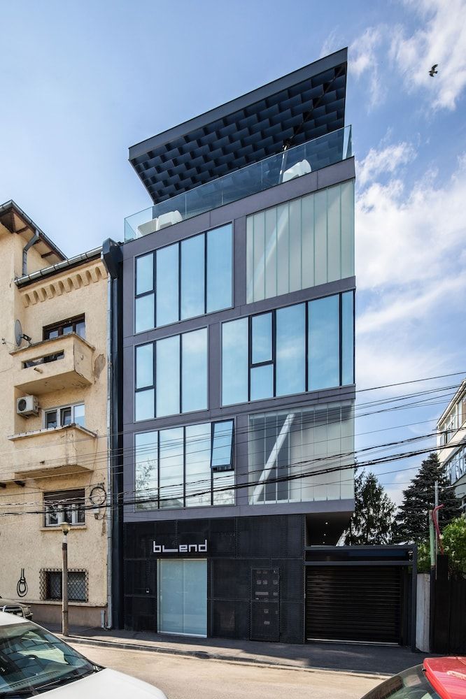 undefined Blend City Center 8