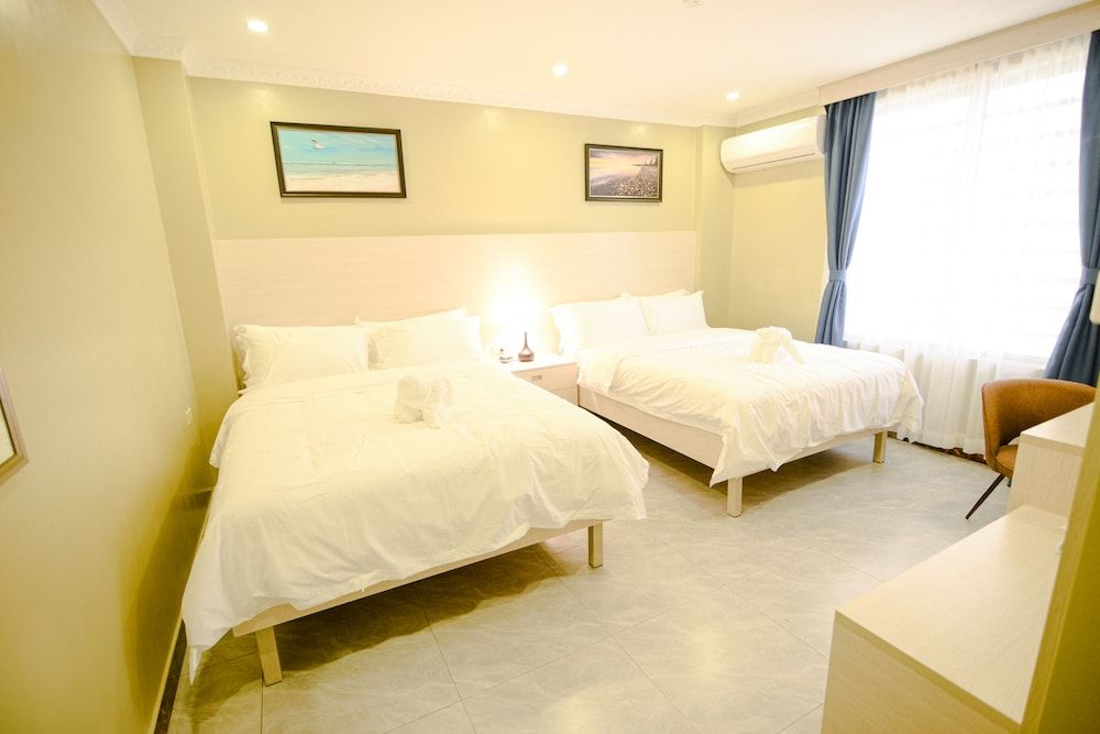 The Caye Hotel Caye Caulker Deluxe Room 3