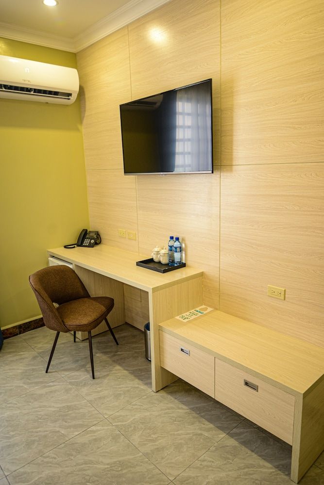 The Caye Hotel Caye Caulker Deluxe Room 9