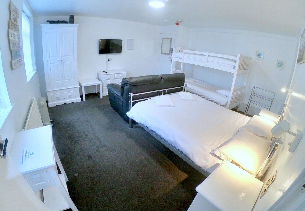 Empress Select Holiday Flats Family Apartment 5