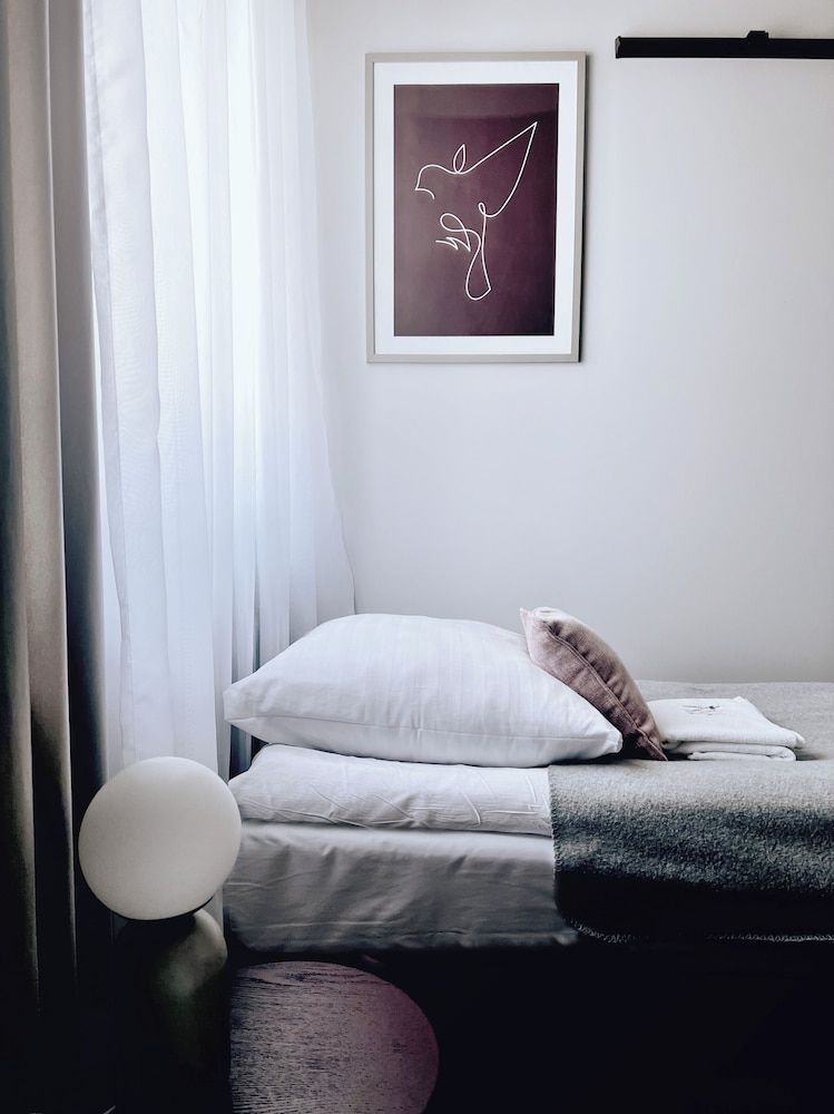Business Twin Room (P1)