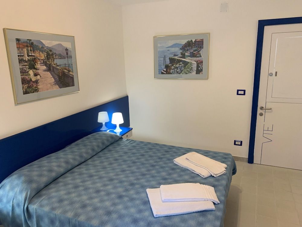 Bungalow, Beachfront (2 ADL)
