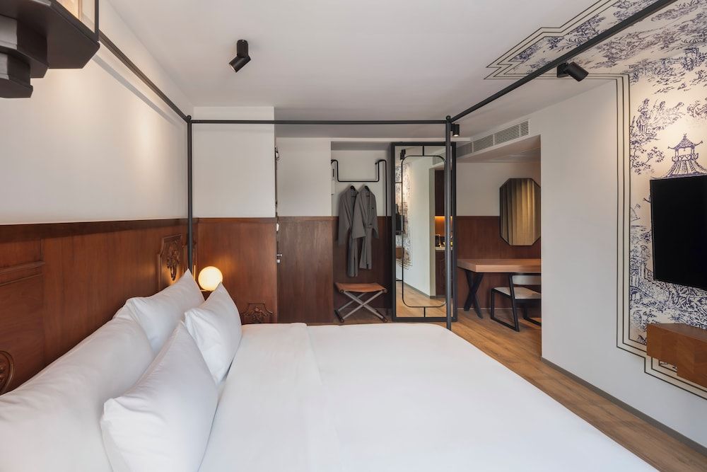 Passa Hotel Bangkok Deluxe King Room 4