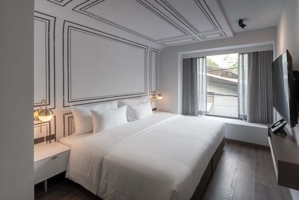 Passa Hotel Bangkok Deluxe King Room 7
