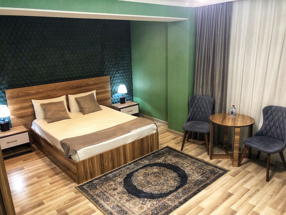 undefined Gallery Lux Hotel Baku 2