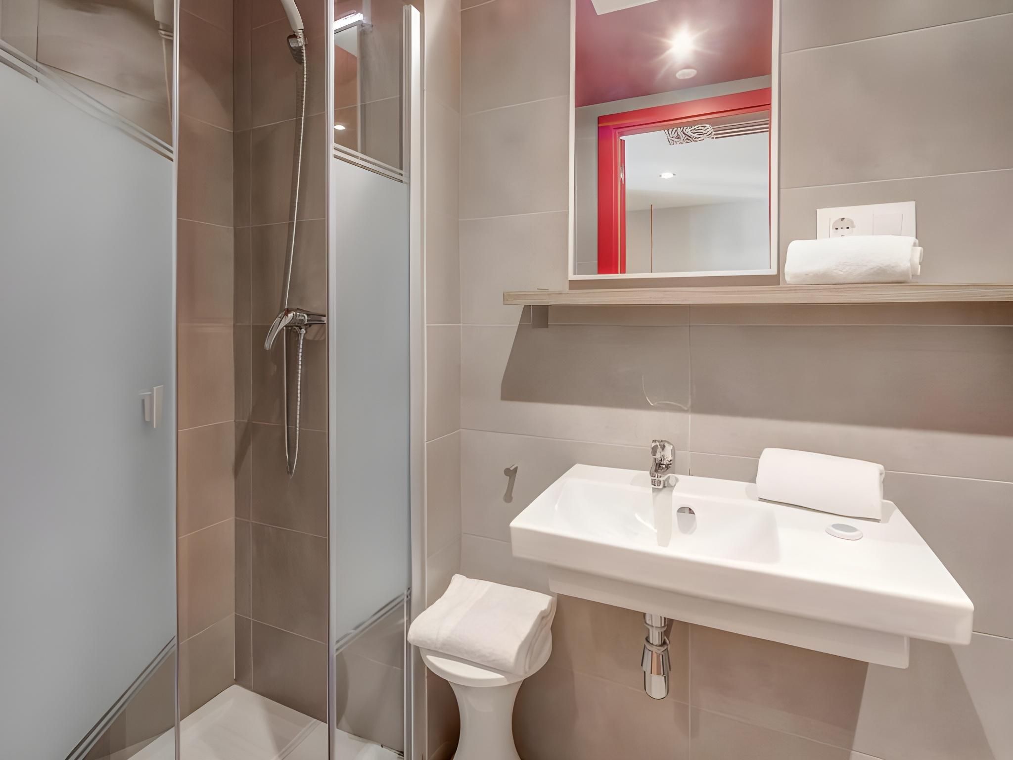 undefined Generator Barcelona 4