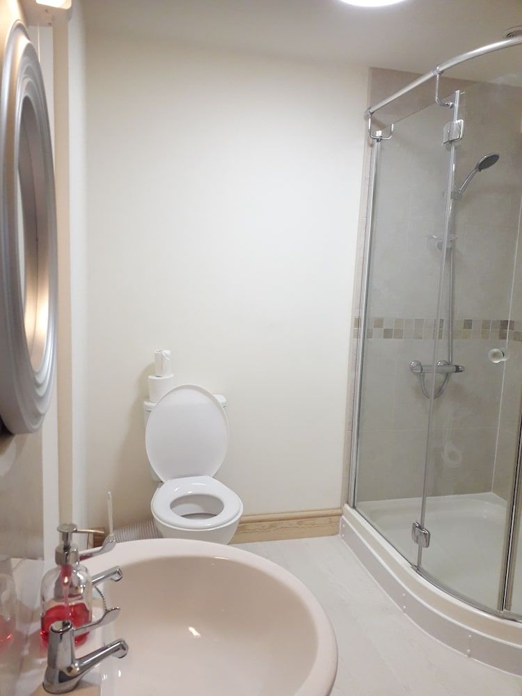 Melin Tregib Double Room (Rhiannon) 10